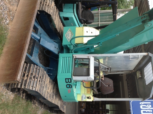 ขายด่วน แบคโฮYanmar B6 มือสอง