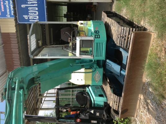 ขายด่วน แบคโฮYanmar B6 มือสอง