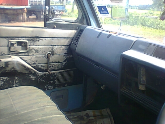 ขาย 4 ล้อ NKR55EU1M รถห้างแท้มือเดียวปี 37 เครื่อง 4JB1 88 แรงม้าแห้งไม่หลวม เกียร์สั้น ดั้มหัวได้ คัสซีสวยตลอดเส้น ยางเต็ม 4 เส้น ทะเบียนเต็มพร้อมโอน