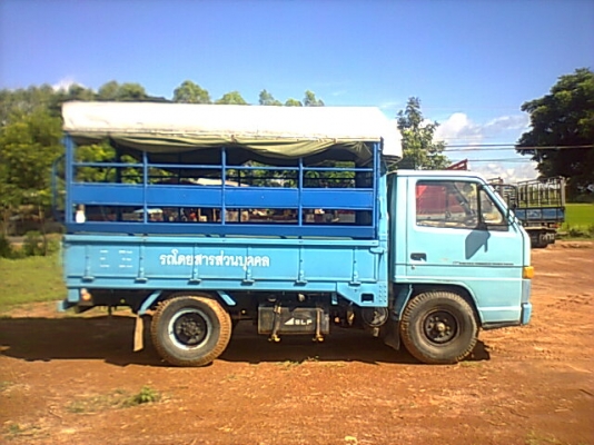 ขาย 4 ล้อ NKR55EU1M รถห้างแท้มือเดียวปี 37 เครื่อง 4JB1 88 แรงม้าแห้งไม่หลวม เกียร์สั้น ดั้มหัวได้ คัสซีสวยตลอดเส้น ยางเต็ม 4 เส้น ทะเบียนเต็มพร้อมโอน