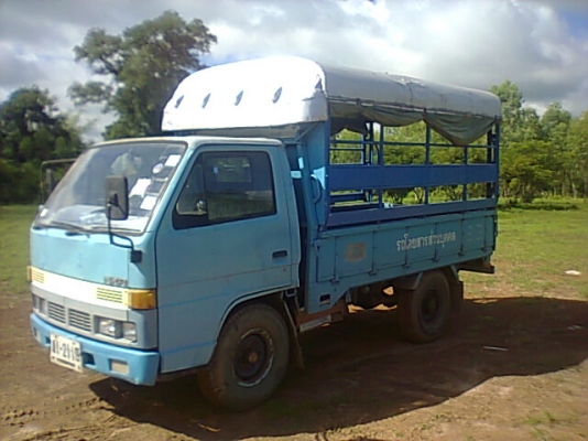 ขาย 4 ล้อ NKR55EU1M รถห้างแท้มือเดียวปี 37 เครื่อง 4JB1 88 แรงม้าแห้งไม่หลวม เกียร์สั้น ดั้มหัวได้ คัสซีสวยตลอดเส้น ยางเต็ม 4 เส้น ทะเบียนเต็มพร้อมโอน