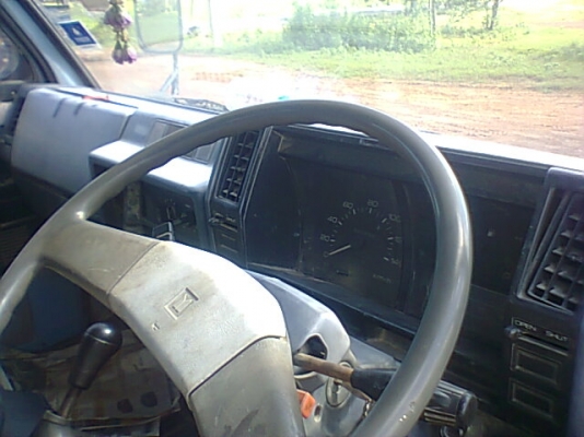 ขาย 4 ล้อ NKR55EU1M รถห้างแท้มือเดียวปี 37 เครื่อง 4JB1 88 แรงม้าแห้งไม่หลวม เกียร์สั้น ดั้มหัวได้ คัสซีสวยตลอดเส้น ยางเต็ม 4 เส้น ทะเบียนเต็มพร้อมโอน