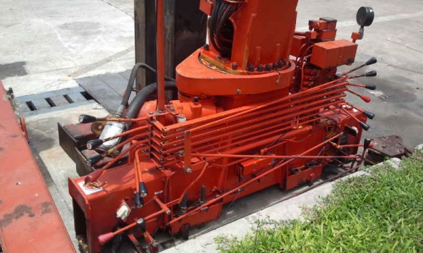 เครนติดรถบรรทุก UNIC UR30 5ปลอก ขาสูง