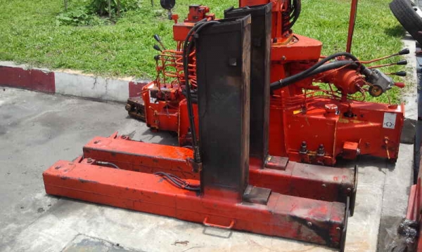 เครนติดรถบรรทุก UNIC UR30 5ปลอก ขาสูง