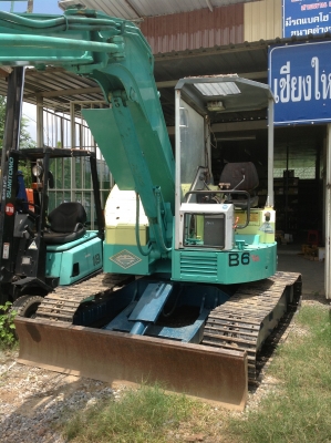 ขายด่วน แบคโฮYanmar B6 มือสอง ขายด่วน แบคโฮYanmar B6 มือสอง