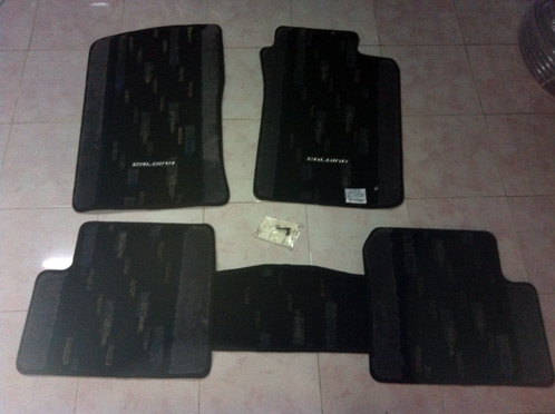 ขายพรมรองเท้า 5 ชิ้น โตโยต้า Caldina ของใหม่ สเปคส่งออก 700.-