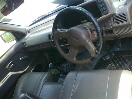 ISUZU SPARK EX ปี 36 รถสวย มีทะเบียนภาษีครบ.