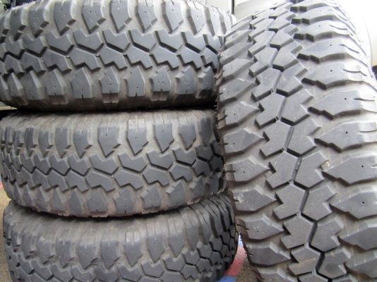 ขายล้อกระทะเหล็กพร้อมยาง Mud 285/75/16 ปี 11