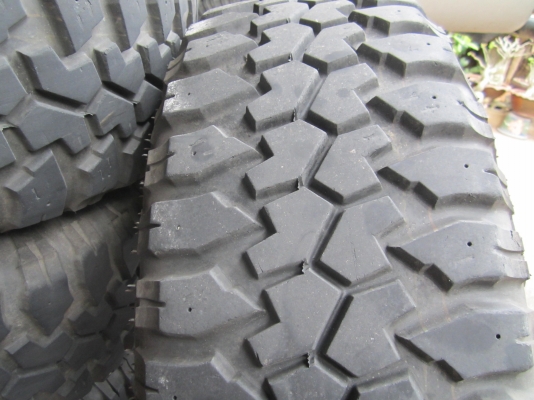 ขายล้อกระทะเหล็กพร้อมยาง Mud 285/75/16 ปี 11