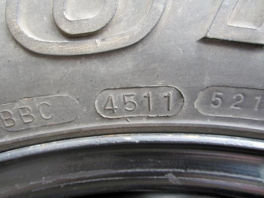 ขายล้อกระทะเหล็กพร้อมยาง Mud 285/75/16 ปี 11