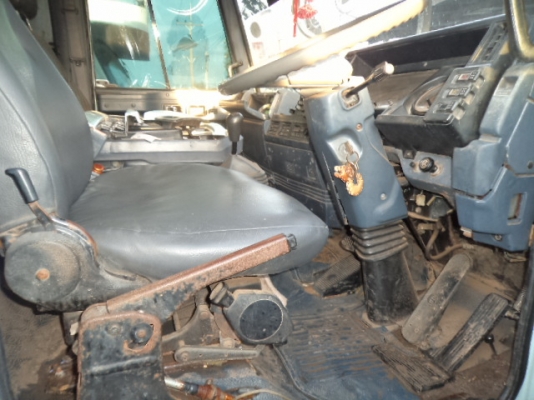 ขายรถ6ล้อดั้มอีซูซุร็อก195แรง สภาพพร้อมใช้งาน