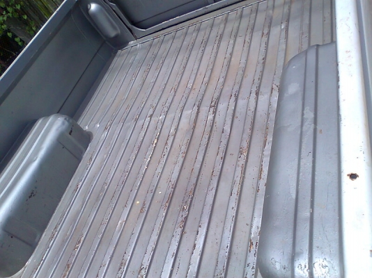 Mazda 1300 ปี 35 รถสวย มีแอร์ มีทะเบียนครบ.รถบ้าน ๆ.