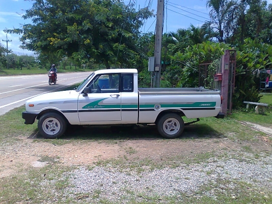 Mazda 1300 ปี 35 รถสวย มีแอร์ มีทะเบียนครบ.รถบ้าน ๆ.