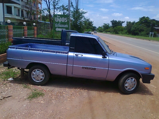Mazda 1000 เกียร์ 4 เกียร์ มีแอร์เย็นฉ่ำ มีทะเบียน ภาษีเต็ม