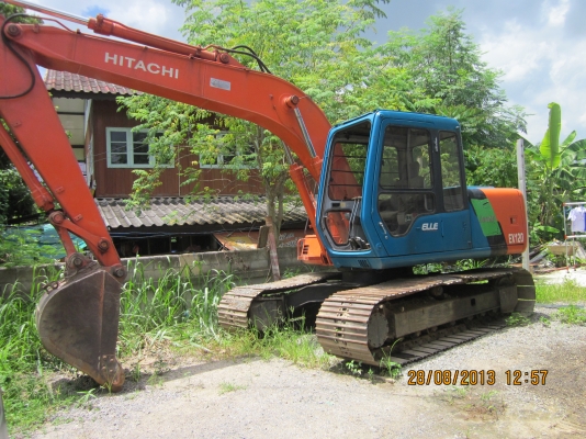 แบคโฮ Hitachi EX120-2 มือสอง รถนอก ขายถูก แบคโฮ Hitachi EX120-2 มือสอง รถนอก ขายถูก