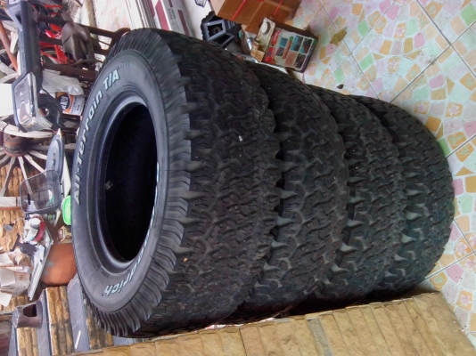 ขายยาง bf 265-70-16 ปี 11 สี่เส้น 14000 บาท