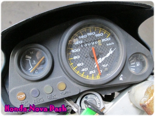 ขาย Honda Dash 125CC.สภาพดี กทม. สตาร์ททีเดียวติด ราคา 10000 บาท