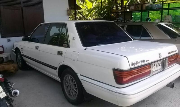 toyota cown royal saloon