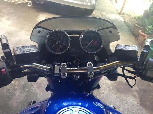 ขาย kawasaki zrx1100  75000 ครับ