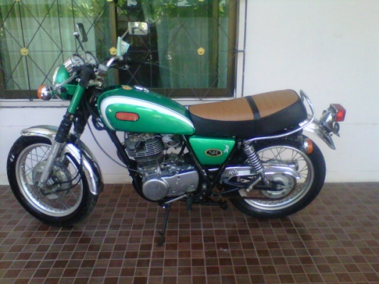 ***ขาย sr400 ลิมิเต็ดประกอบใหม่  ปี99 เลขเต็ม สีเดิมยุ่น ตรงรุ่นทุกอย่าง 58000***ohm คอนหวัน รถเดิมๆสวยเลยครับ เครื่องแน่นเปี้ย สีเดิมยุ่น ล้อหน้าหลังตรงปีหมดครับ ยาง tt100 ดอกเต็มๆสวยๆครับ รถวิ่งแค่หมื่นกว่าโลครับ เอกสารอินวอยออกชื่อครับ สนใจ 085873