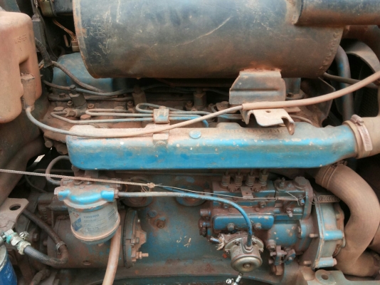 (มีคลิป)ขายรถไถ1เพลาสภาพสวยเดิมๆบางๆใช้งานน้อย FORD77 T1 TURBO เครื่องแน่นแรง ไม่หลวมเกียร์ดีไม่มีหลุด แขนสวยไม่ปะ ไอดีเหลี่ยมฝาครอบเครื่องแห้งดีไม่เยิ้ม สีซีดหน่อย ระบบไฟ ระบบไฮฯ PTO ใช้งานได้ปกติ ยางสวย4เส้น พร้อมอุปกรณ์2ชิ้น ใบดัน ผาน3(เลือกหางได้1ชิ้น