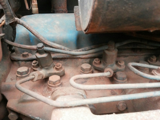 (มีคลิป)ขายรถไถ1เพลาสภาพสวยเดิมๆบางๆใช้งานน้อย FORD77 T1 TURBO เครื่องแน่นแรง ไม่หลวมเกียร์ดีไม่มีหลุด แขนสวยไม่ปะ ไอดีเหลี่ยมฝาครอบเครื่องแห้งดีไม่เยิ้ม สีซีดหน่อย ระบบไฟ ระบบไฮฯ PTO ใช้งานได้ปกติ ยางสวย4เส้น พร้อมอุปกรณ์2ชิ้น ใบดัน ผาน3(เลือกหางได้1ชิ้น