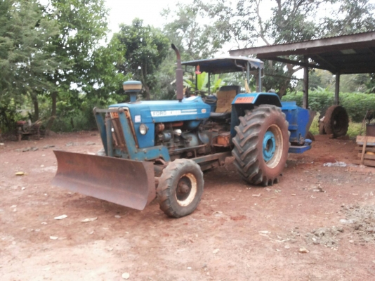 (มีคลิป)ขายรถไถ1เพลาสภาพสวยเดิมๆบางๆใช้งานน้อย FORD77 T1 TURBO เครื่องแน่นแรง ไม่หลวมเกียร์ดีไม่มีหลุด แขนสวยไม่ปะ ไอดีเหลี่ยมฝาครอบเครื่องแห้งดีไม่เยิ้ม สีซีดหน่อย ระบบไฟ ระบบไฮฯ PTO ใช้งานได้ปกติ ยางสวย4เส้น พร้อมอุปกรณ์2ชิ้น ใบดัน ผาน3(เลือกหางได้1ชิ้น