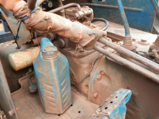 (มีคลิป)ขายรถไถ1เพลาสภาพสวยเดิมๆบางๆใช้งานน้อย FORD77 T1 TURBO เครื่องแน่นแรง ไม่หลวมเกียร์ดีไม่มีหลุด แขนสวยไม่ปะ ไอดีเหลี่ยมฝาครอบเครื่องแห้งดีไม่เยิ้ม สีซีดหน่อย ระบบไฟ ระบบไฮฯ PTO ใช้งานได้ปกติ ยางสวย4เส้น พร้อมอุปกรณ์2ชิ้น ใบดัน ผาน3(เลือกหางได้1ชิ้น