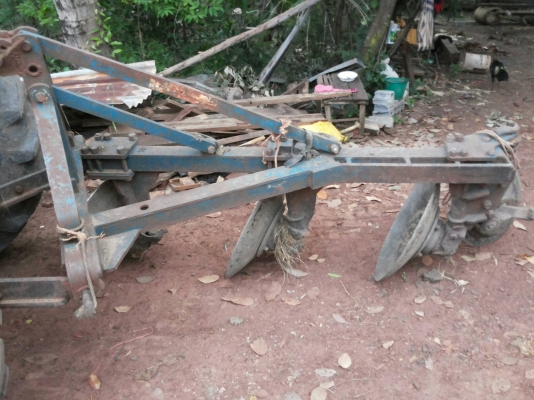 (มีคลิป)ขายรถไถ1เพลาสภาพสวยเดิมๆบางๆใช้งานน้อย FORD77 T1 TURBO เครื่องแน่นแรง ไม่หลวมเกียร์ดีไม่มีหลุด แขนสวยไม่ปะ ไอดีเหลี่ยมฝาครอบเครื่องแห้งดีไม่เยิ้ม สีซีดหน่อย ระบบไฟ ระบบไฮฯ PTO ใช้งานได้ปกติ ยางสวย4เส้น พร้อมอุปกรณ์2ชิ้น ใบดัน ผาน3(เลือกหางได้1ชิ้น