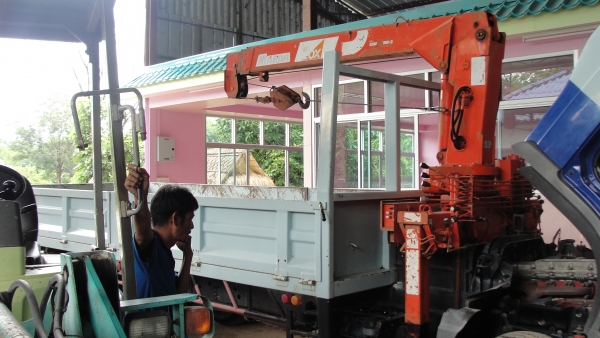 ขายเครน MAEDA รุ่น LOX 2.5 ตัน