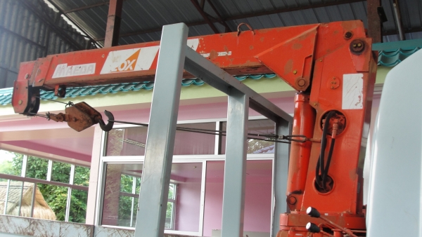 ขายเครน MAEDA รุ่น LOX 2.5 ตัน