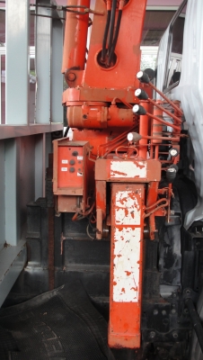 ขายเครน MAEDA รุ่น LOX 2.5 ตัน