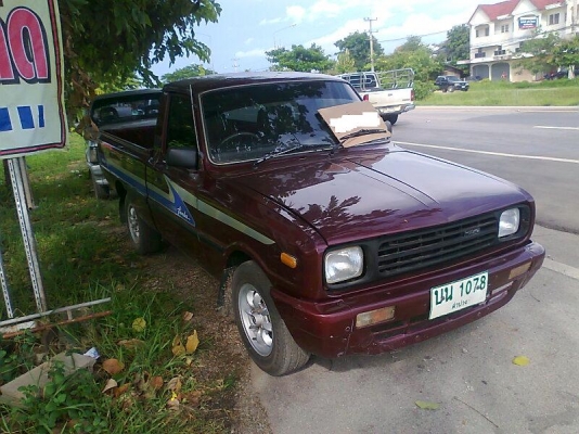 Mazda 1400E ปี 37 รถสวย มีแอร์ มีทะเบียนครบ.