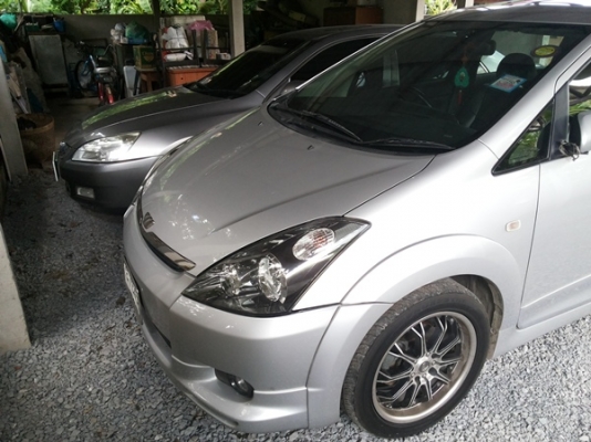 ขาย TOYOTA WISH ปี 2004 สีเงิน  ตัว Top Limitted มี Sunroof รถบ้านล้านเปอร์เซ็น