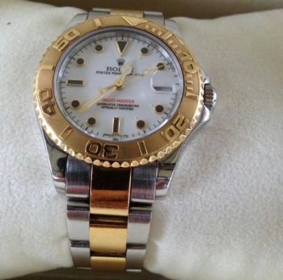 นาฬิกา ยี่ห้อ Rolex ขายรวม 2 เรือน