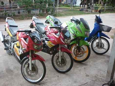ขายมอไซค์ มีหลายคัน ราคา 9999 บาท ขายมอไซค์ มีหลายคัน ราคา 9999 บาท