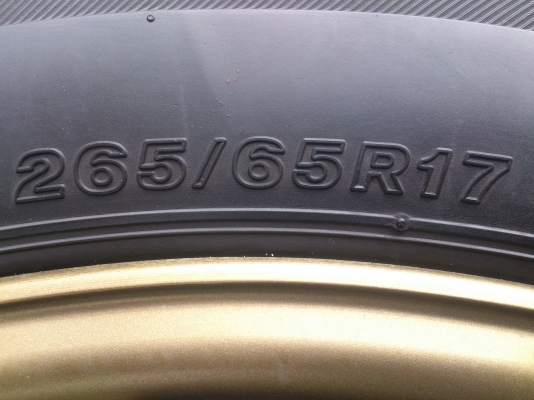 ขายแม็กTE37 น้ำตาลไหม้  6รู 139.7ขอบ17 พร้อมยางบริสโตร์265/65R17 ยางปี09 แต่ใช้งานน้อยดอกยางประมาณ80\% สวยๆ จำนวน 1 ชุด