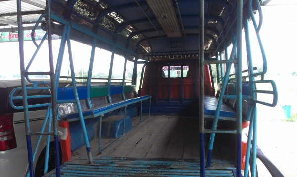 ขายรถบรรทุกสี่ล้อกลาง ขายรถบรรทุกสี่ล้อกลาง