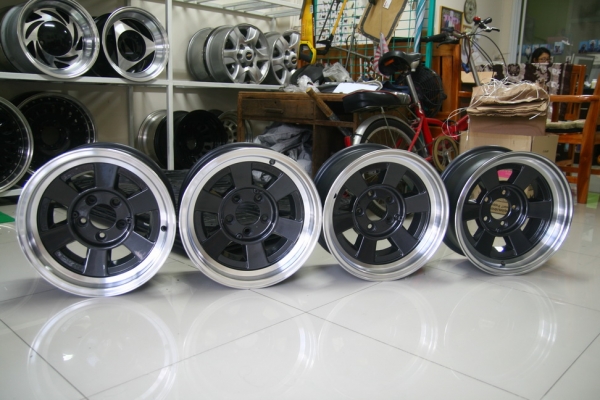 5รู114 ขอบ15x7 ET-15 สวยๆ หนาๆ สีเทาดำ 7500บาท