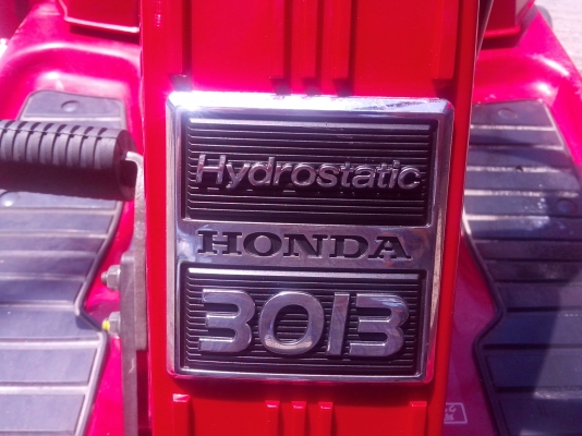 ขายรถตัดหญ้าเก่าญี่ปุ่นสภาพสวยครับ จัดส่งได้ครับ ขายรถตัดหญ้าเก่าญี่ปุ่นสภาพสวยครับ จัดส่งได้ครับ