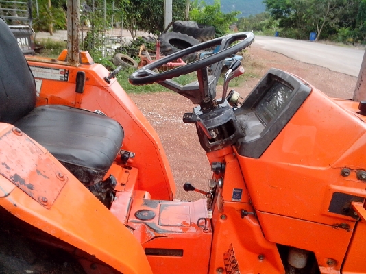 ขายรถไถบ้านๆ kubota L1-20 2 เพลา พร้อมอุปกรณ์ 5 อย่าง