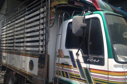 ขาย HINO FC4J เครื่ิอง JO5C กระบะเหรด  ปี46 รถสวยเดิม