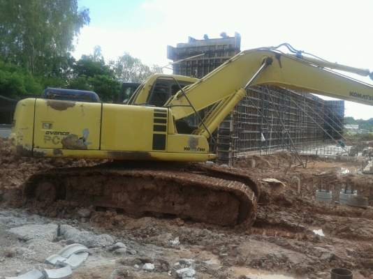 KOmatsu PC200 -6 ซีเรียล 90000ก่า ไฟฟ้าเต็ม แอรเย็น เครื่อง 6D95L