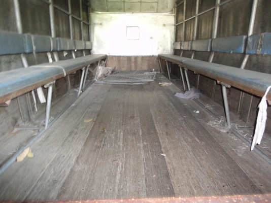 ขาย 6 ล้อ ISUZU NKR71LY52Y 130 เทอร์โบว์ รถห้าง ปี 45