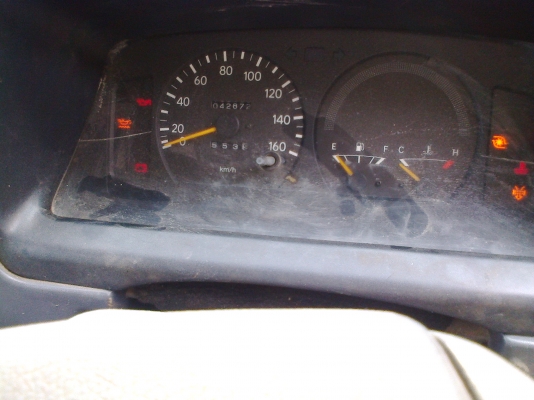 (จองแล้ว จาก คุณสราวุธ  ปราจีน..)6ล้อดั้มHINO EURO2  136แรง ปี*2546 ใช้น้อย 49000 กม. รถเดิมๆบาง...