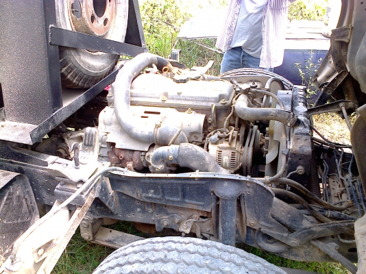 (จองแล้ว จาก คุณสราวุธ  ปราจีน..)6ล้อดั้มHINO EURO2  136แรง ปี*2546 ใช้น้อย 49000 กม. รถเดิมๆบาง...