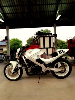 ขายแลกครับ vfr750 rc35แต่งสตั้น48500ครับคุ้มๆๆ