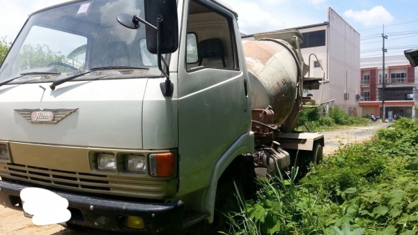 ขาย 10 ล้อโม่ปูน HINO KM 777 โม่ 2.5 คิว พร้อมใช้สนใจโทร0819701072 ขาย 10 ล้อโม่ปูน HINO KM 777 โม่ 2.5 คิว พร้อมใช้สนใจโทร0819701072