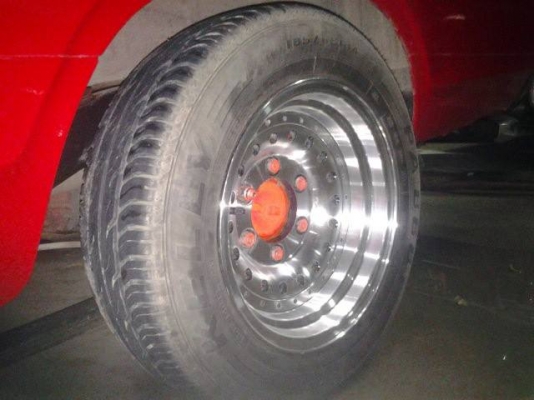 ขายล้อแม็กลายหยดน้ำR 14 6รู 4วง 5,500 บาท ลดเหลือ 5,000