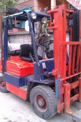 ขายรถโฟล์คลิฟท์ TOYOTA รุ่น 5 FG25 เสา 3 เมตร